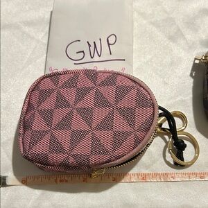 Pink Geometric Key & Card Holder LV Daimer GWP